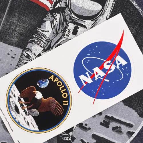 Vista 6 de Popfunk Classic NASA Apolo 11 1969 Astronauta Heather T Shirt Stickers