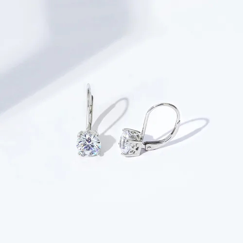 Vista 4 de Tienda Essentials Pendientes de plata de ley chapados en platino con circonita con elementos infinitos (anteriormente colección Tienda)