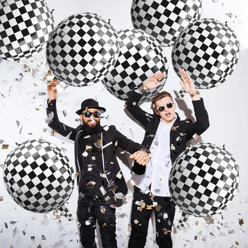 Vista 4 de 14 globos de aluminio a cuadros de 22 pulgadas, globos de tablero de ajedrez blanco y negro, globos de cumpleaños con cinta negra para decoración