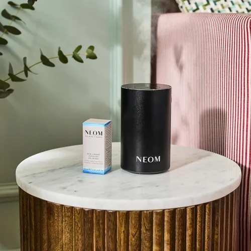 Vista 3 de NEOM - Mezcla de aceites esenciales, 0.3 fl oz Lavanda, jazmín y sándalo Aceites difusores de aromaterapia con mezcla de aceites esenciales