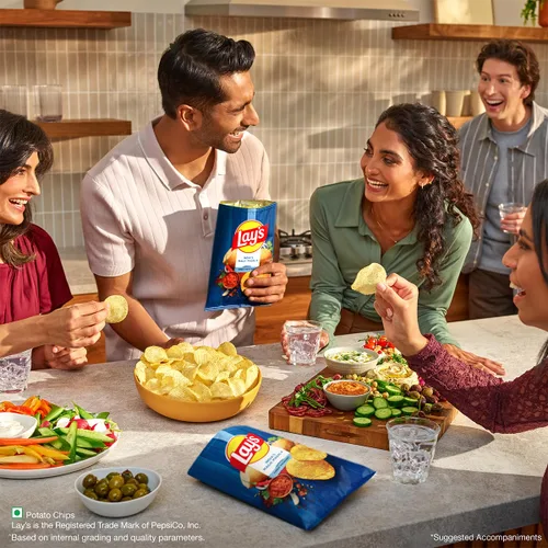 Vista 6 de Lays Wafers Magic Masala - Paquete de 1.83 oz, India