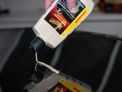 Vista 3 de Meguiar's M0216 Mirror Glaze Limpiador de corte fino, versátil, removedor de arañazos automático sin remolinos utilizado para pulir pintura