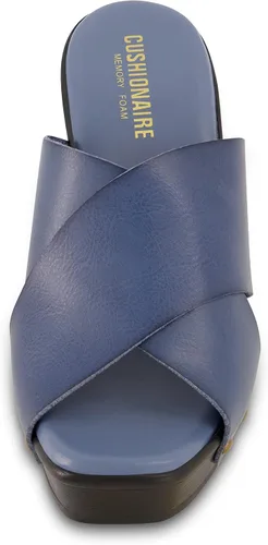 Vista 3 de CUSHIONAIRE Kamari Sandalia de madera sintética para mujer con acolchado de espuma viscoelástica, anchos disponibles