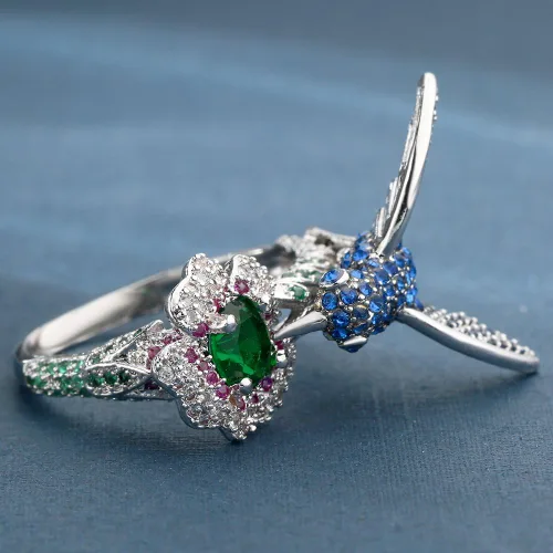 Vista 3 de Ginger Lyne Collection Precioso anillo de colibrí con joyas