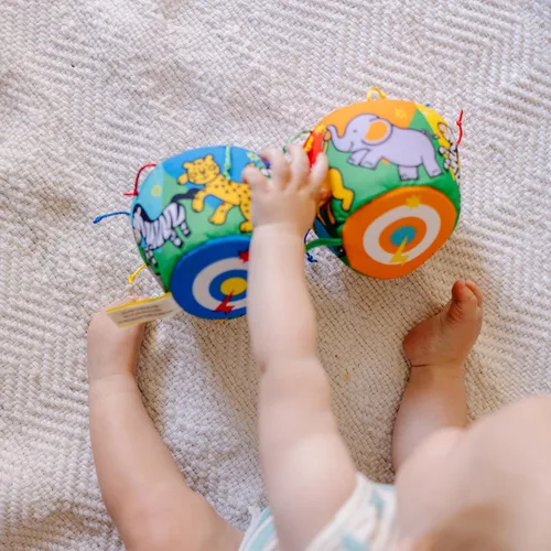 Vista 8 de Melissa & Doug K's Kids Bongo Drums - Instrumento musical suave, multicolor, 1 EA