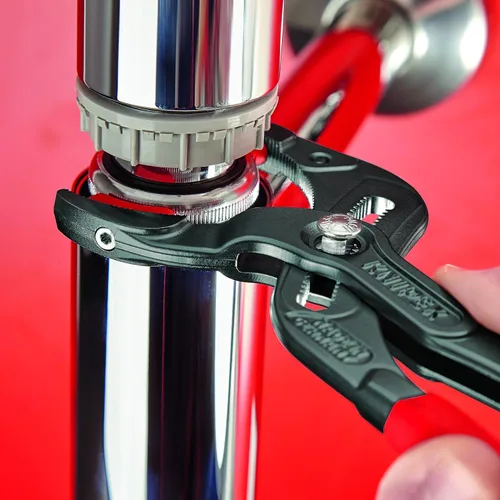 Vista 3 de KNIPEX Paquete de alicates de agarre de tubería (8111250) y alicates KNIPEX Raptor (8741250)