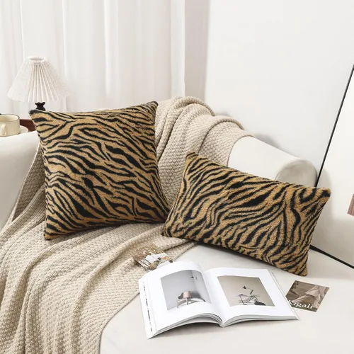 Vista 5 de Juego de 2 fundas de almohada con estampado de tigre de 18 x 18 pulgadas, fundas de almohada de piel sintética marrón y negra, suaves y esponjosas