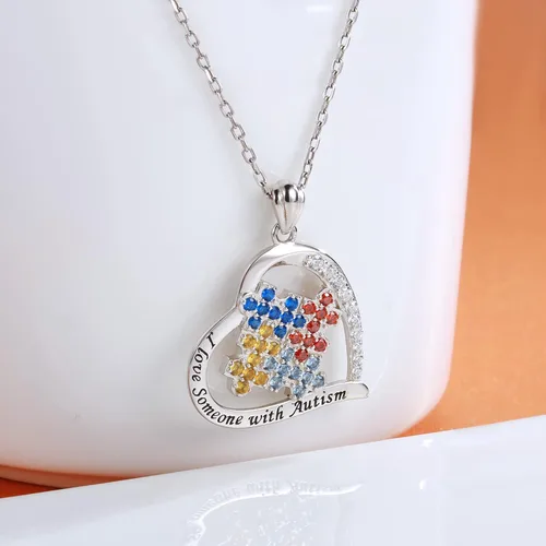 Vista 2 de Collar de concientización sobre el autismo de plata de ley 925 con texto en inglés "I Love Someone with Autism Necklace Jewelry Gifts for Autism Mom