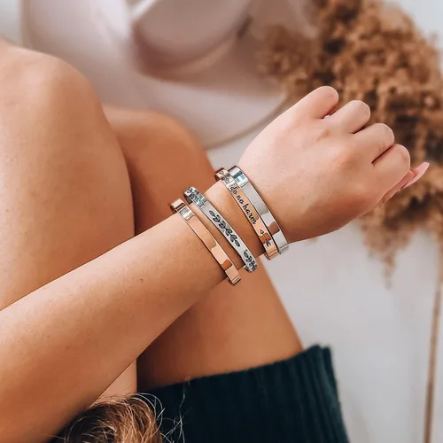 Vista 3 de Joycuff - Pulseras de acero inoxidable para mujeres, regalos de inspiración para amigos, hija, madre, de plata, oro rosa, pulsera de cruz para niñas