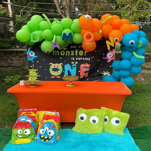 Vista 5 de Paquete de 4 manteles de elastano naranja sin arrugas para mesas plegables rectangulares de 6 pies, manteles elásticos ajustables de 6 pies