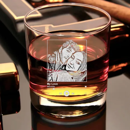 Vista 4 de Vaso de whisky personalizado, regalo para novio, vasos de whisky grabados personalizados, regalos de bourbon para marido, hombre, regalos