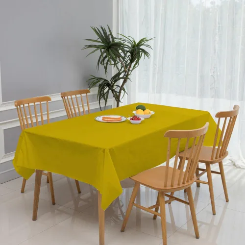 Vista 2 de Mantel de plástico dorado (paquete de 4), funda de mesa de comedor de 54 x 108 pulgadas para mesa rectangular, manteles desechables dorados