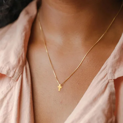 Vista 3 de Cross Necklace for Womens, 14K Gold Plated Dainty Gold Necklaces Sterling Silver Small Cross Pendant Faith Necklace Simple Gold Necklace Jewelry