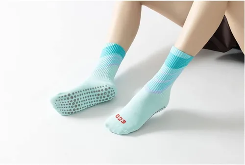 Vista 4 de Yoga Pilates Socks with Grips for Women Non Slip Solid Graffiti Cushioned Crew Socks for Barre Ballet Dance