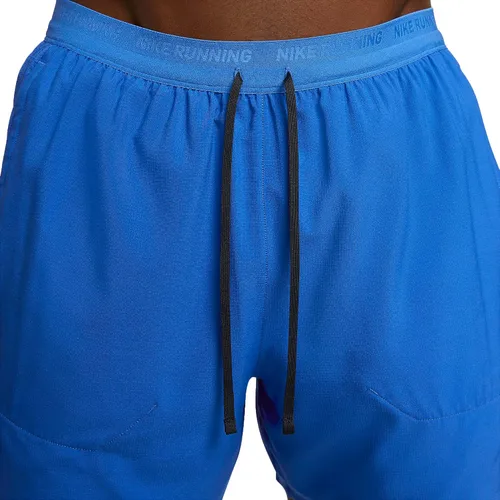 Vista 4 de Nike Pantalones cortos de correr Dri-Fit Stride de 5 pulgadas para hombre, Negro