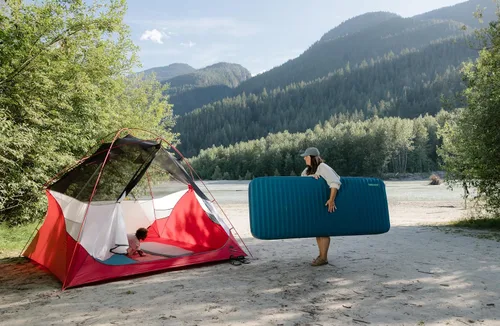Vista 2 de Therm-a-Rest MondoKing - Alfombrilla de dormir autoinflable 3D para acampar