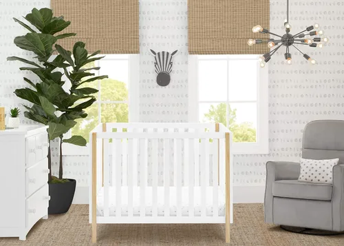 Vista 3 de Delta Children Mini cuna Gio con colchón de 2.75 pulgadas incluido, blanco bianca/natural y Serta SleepTrue Mini colchón para cuna, núcleo de fibra