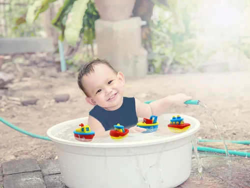 Vista 5 de Juguetes para el baño para niños y niñas 3 Bees & Me, set de barcos con imanes para bebés grandes y niños, divertidos y educativos