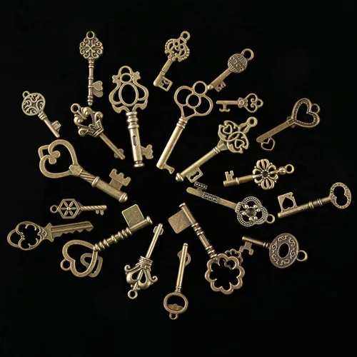 Vista 3 de CHuangQi Juego de 40 dijes de llaves de esqueleto vintage de bronce antiguo, llave steampunk, accesorios hechos a mano, suministros de fabricación