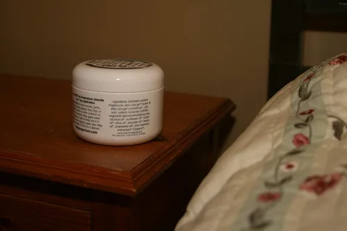 Vista 4 de Loción con infusión de magnesio Ultra Mag - Sin perfume - más de 500 mg/cucharadita de minerales de magnesio de los fondos marinos Zechstein