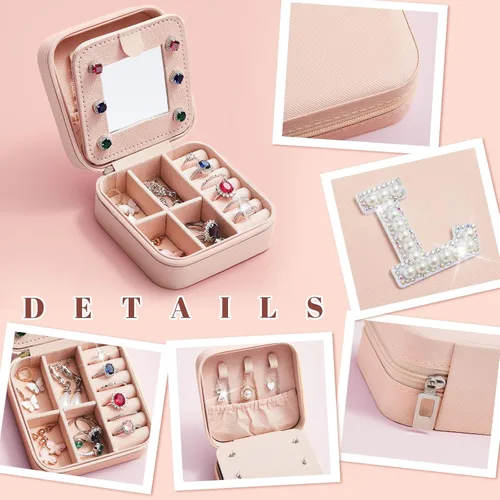 Vista 4 de Joyero de viaje con inicial, mini organizador de joyas rosa con espejo, anillo de viaje, aretes, soporte de joyería para mujeres, niñas, mamá