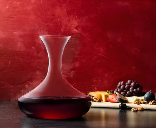Vista 2 de Royalty Art Elegante decantador de cristal y jarra de vino, 60.9 onzas, aireador grande para vinos tintos y blancos, licores y cócteles, diseño