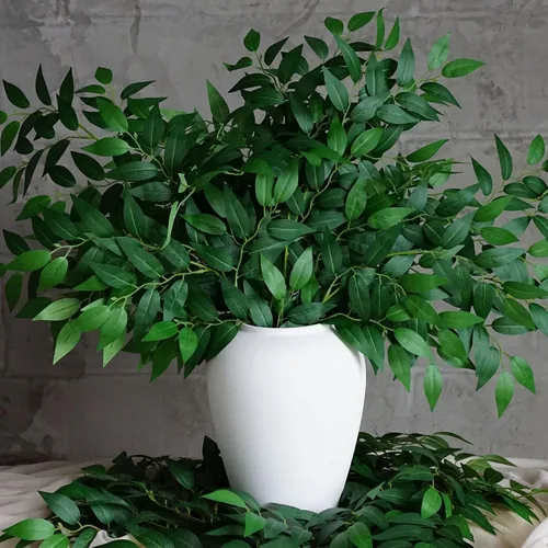 Vista 10 de 3 hebras de vides de Ruscus italiano artificial de 78" de seda, guirnalda de vegetación italiana de Ruscus verde con hojas verdes, vides