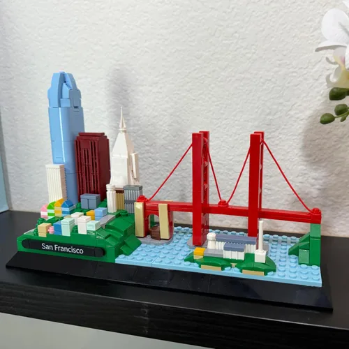 Vista 2 de Apostrophe Games Juego de bloques de construcción de San Francisco Skyline (459 piezas) con puente Golden Gate y más - Modelo de arquitectura