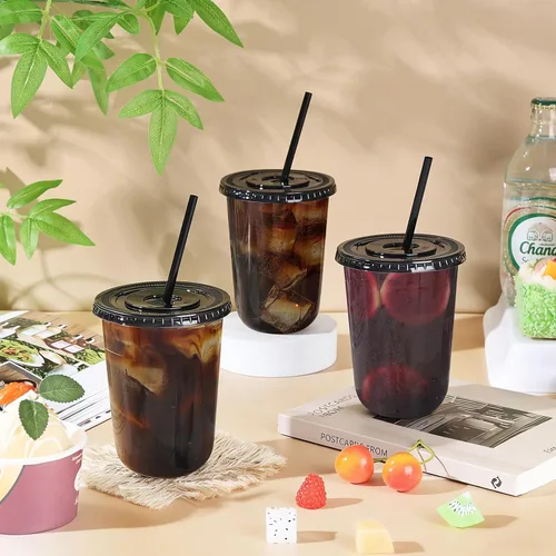 Vista 3 de tchrules Juego de 50 vasos de plástico negro de 16 onzas con tapas y pajitas, vaso de café helado desechable con tapa, vasos de plástico de fondo