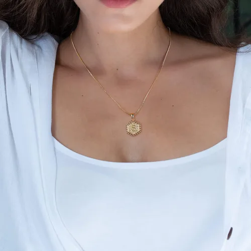 Vista 3 de Collares con iniciales M MOOHAM en capas, para mujer, chapados en oro de 14 quilates, con cadena de eslabones