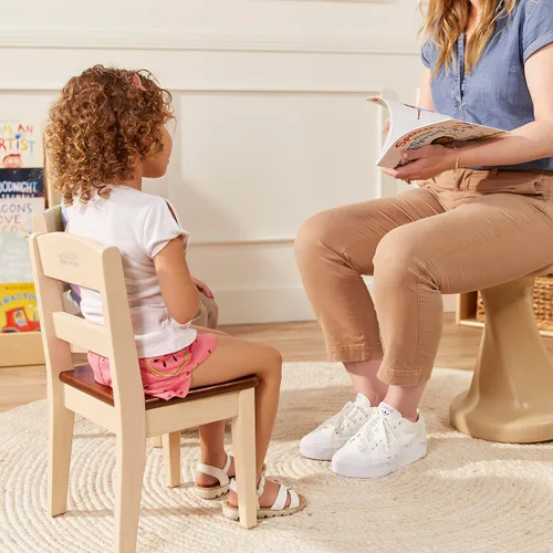 Vista 12 de ECR4Kids Hideaway - Juego de mesa y silla, muebles para niños, nogal oscuro/blanco antiguo, 3 piezas