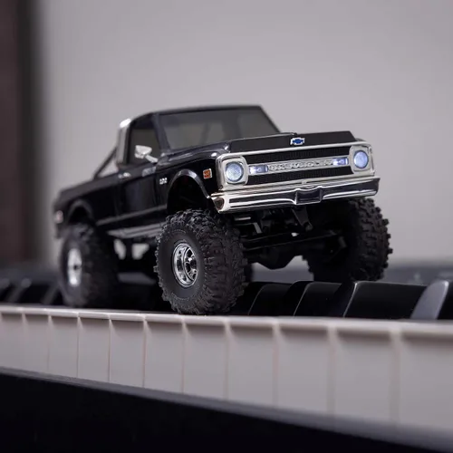 Vista 6 de Axial SCX30 Chevrolet K10 4X4 RTR RC Truck 1/30, negro
