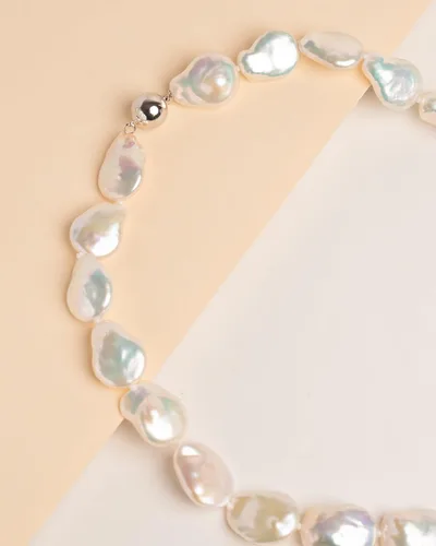Vista 5 de Secret & You Collar de perlas cultivadas de agua dulce para mujer, forma de moneda barroca de 17.7 in de largo, grandes perlas barrocas