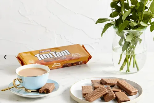 Vista 4 de Arnott's Tim Tam - Galletas masticables de chocolate con caramelo, paquete de 4 (6.17 oz cada uno), fabricadas en Australia, golosinas clásicas
