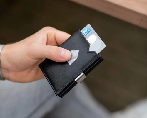 Vista 7 de EXENTRI Men's Trifold Wallet