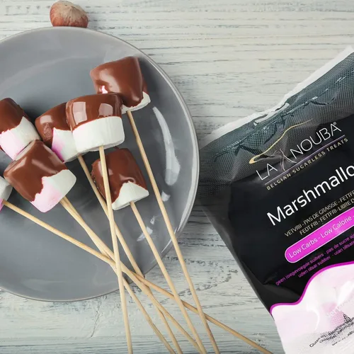 Vista 4 de Malvaviscos sin azúcar de La Nouba – Paquete de 2.7 oz. – Snack bajo en calorías, bajo en carbohidratos, sin grasa y sin gluten – Sabor delicioso