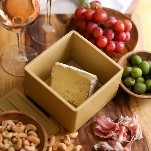 Vista 6 de CapaBunga Bóveda de queso suave – Contenedor reutilizable de almacenamiento de queso artesanal para refrigerador – Contenedor de queso de silicona