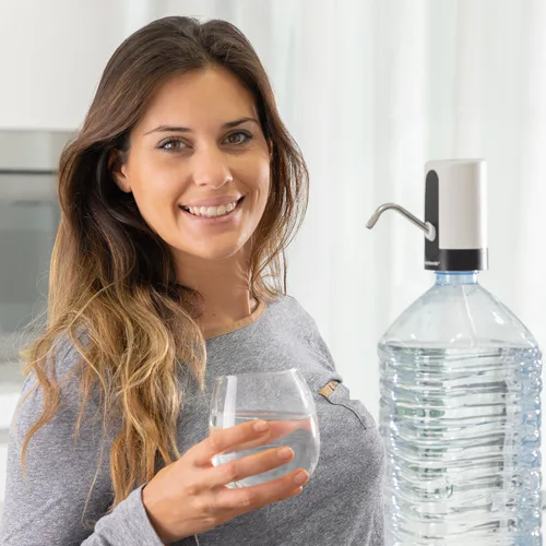Vista 3 de Dispensador de Agua Automático Recargable InnovaGoods
