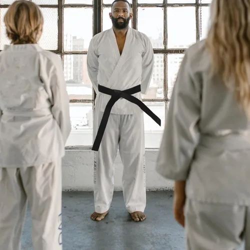 Vista 9 de BESPORTBLE Cinturón de Taekwondo de 6 piezas, traje negro para niños, conjuntos de regalos para hombres y niños, cinturones para niños, cinturón