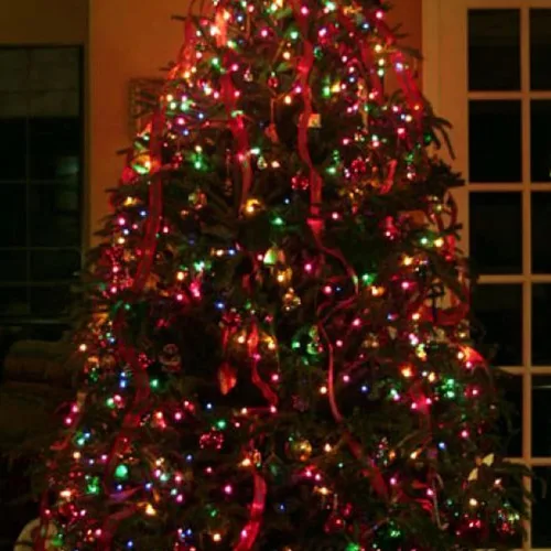 Vista 3 de Uptotop - Cadena de luces de Navidad, 2 paquetes, total 200 unidades, 40 pies, luces de cadena impermeables, enchufables, decoraciones luminosas