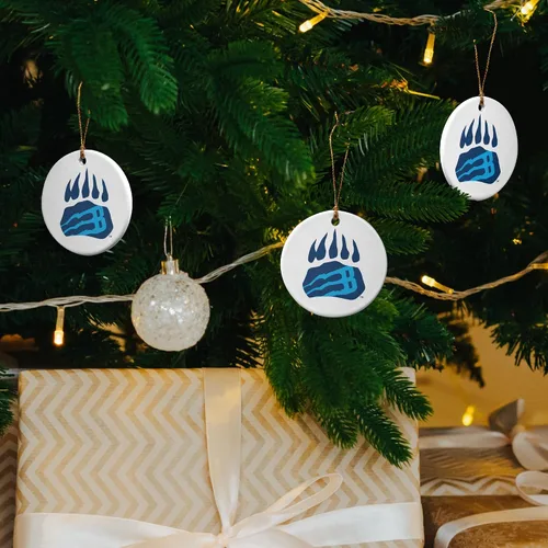 Vista 7 de GRAPHICS & MORE Bob Jones University Secondary Logo Porcelain Holiday Christmas Tree Ornament - 2.8" (7.1 cm)