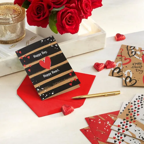 Vista 2 de Hallmark - Tarjetas de San Valentín, paquete surtido de 16 unidades (feliz día del corazón)