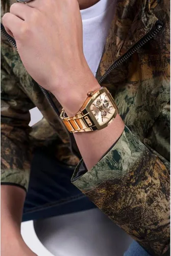Vista 6 de GUESS Reloj multifunción con esfera expuesta en tono dorado para hombre Oro