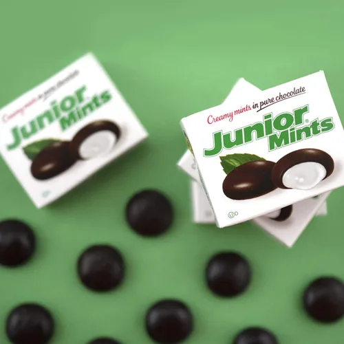 Vista 2 de Tootsie Roll Mentas cremosas junior en chocolate puro, mini cajas, 72 unidades, 31.68 onzas