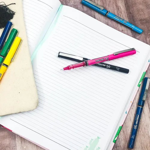 Vista 7 de Bolígrafos Pilot Precise V5 con tapa de tinta líquida, bolígrafos de punta extrafina 0.5 mm, bolígrafos de colores, colores surtidos, paquete de 7
