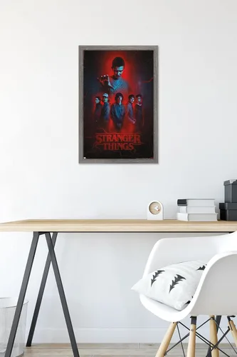 Vista 6 de Trends International Netflix Stranger Things: Season 4 - Póster de pared de grupo, 14.72 x 22.37 pulgadas, versión enmarcada de madera de granero