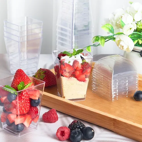 Vista 7 de TOFLEN Paquete de 100 tazas de postre de plástico de 5 onzas con tapas de cúpula para fiestas, mini tazas de postre con cucharas, taza disparadora