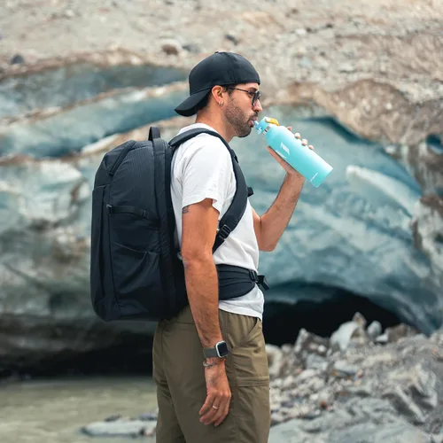 Vista 5 de Super Sparrow Botella de Agua Aislada - 17 Oz / 25 Oz / 34 Oz - Frasco FlipFlow de Boca Estándar - Libre de BPA, Botella a Prueba de Fugas Verde