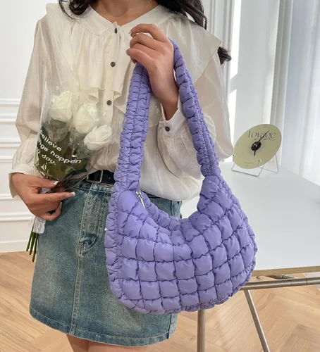 Vista 6 de Bolsa acolchada para mujer, bolsa acolchada ligera, bolsa de hombro, bolsa de hobo, bolsa de nube con cremallera 2023