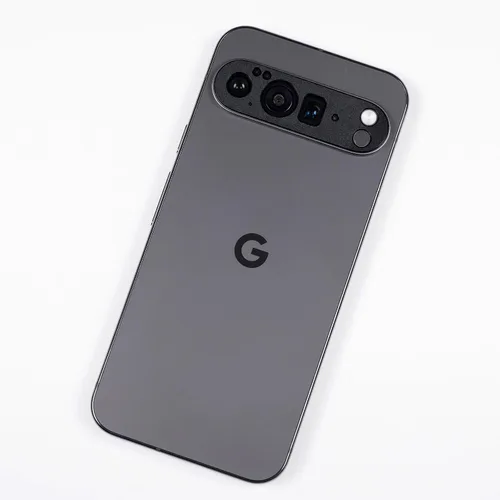 Vista 6 de Ibywind Protector de pantalla para Google Pixel 10 Pro XL 5G de 6.8 pulgadas (paquete de 2), vidrio templado de dureza 9H, con 1 protector de lente